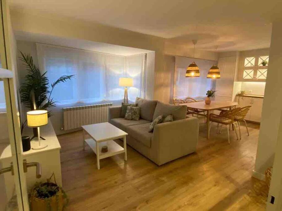 Apartamento A Estrenar En Centro Gijon. Fibra-Tv 外观 照片