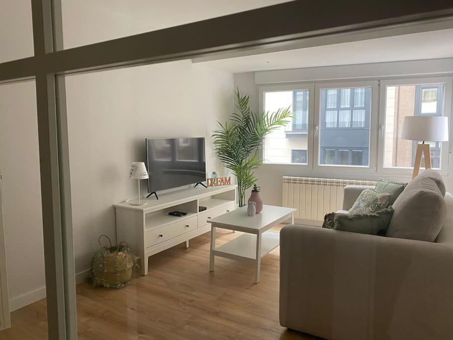 Apartamento A Estrenar En Centro Gijon. Fibra-Tv 外观 照片