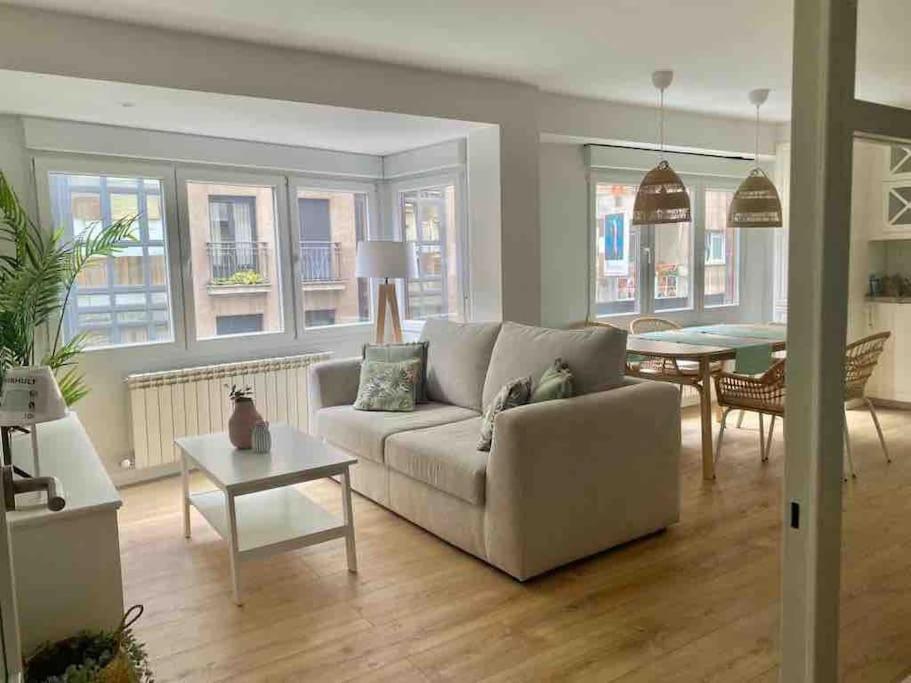 Apartamento A Estrenar En Centro Gijon. Fibra-Tv 外观 照片